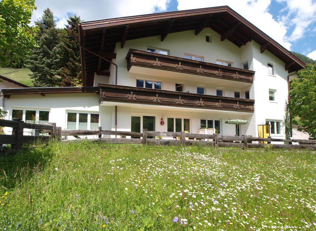 Apartment Mondial *